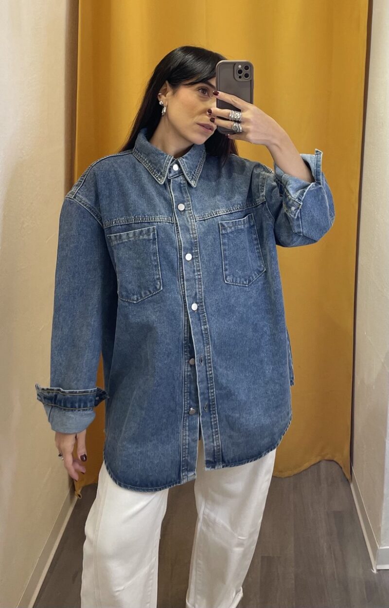 Camicia in denim oversize - immagine 2