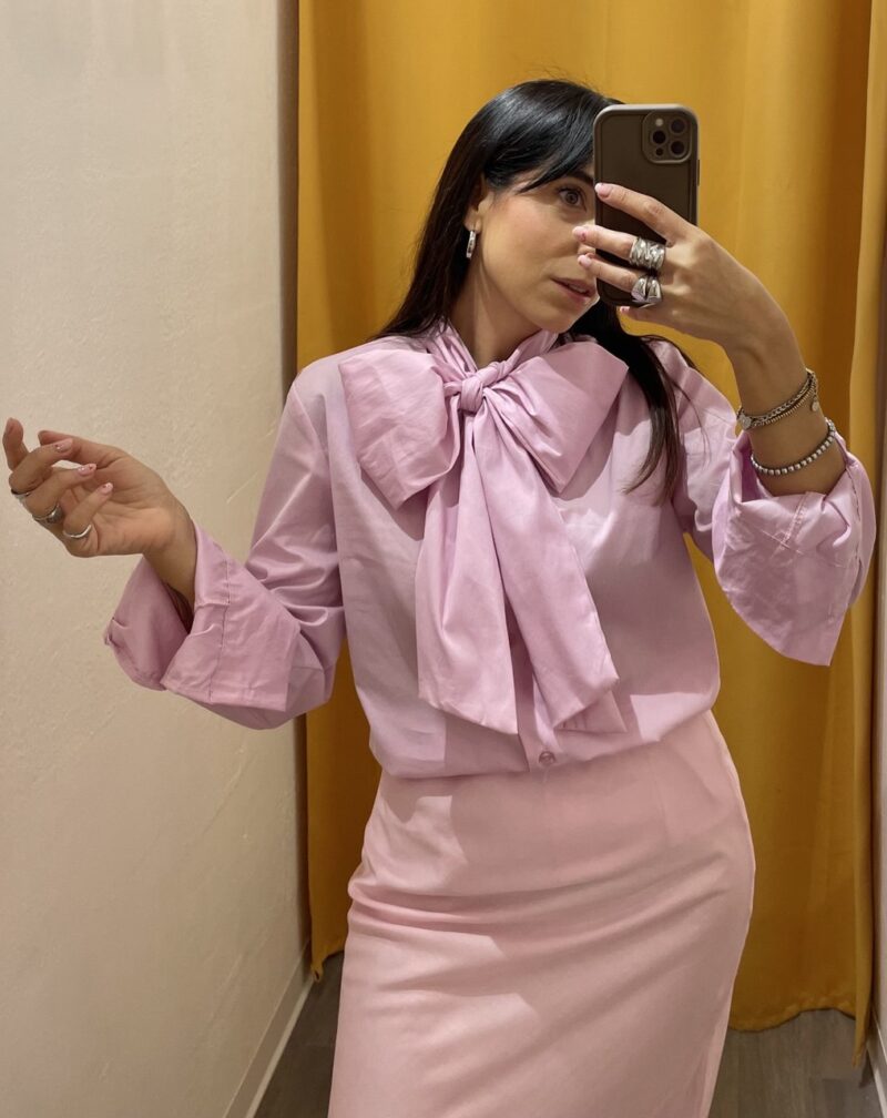 Camicia con fusciacca fiocco rosa - immagine 2