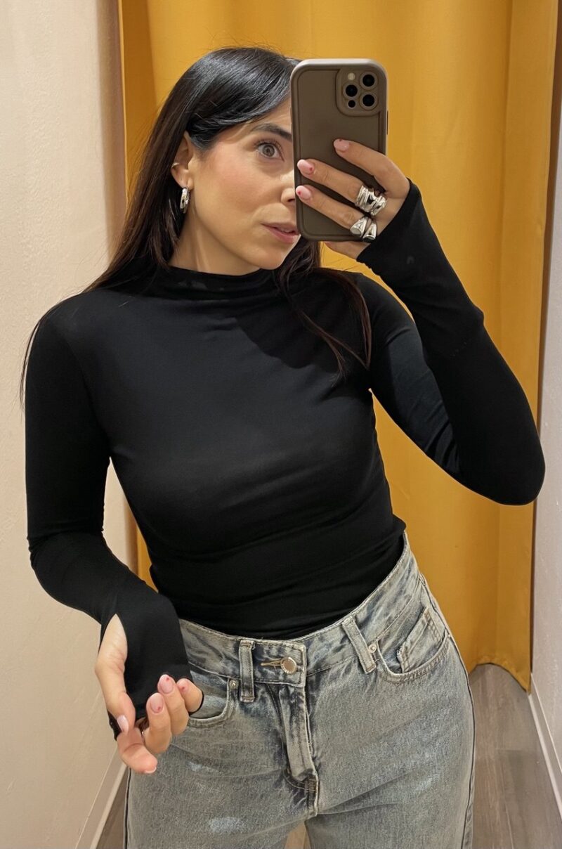 Body con manicotti nero - immagine 2