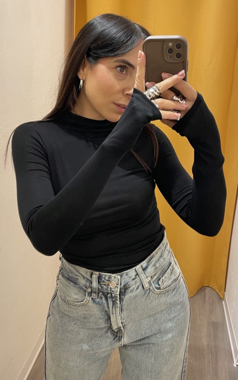 Body con manicotti nero