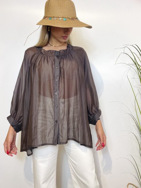 Camicia con manica a palloncino e scollo arricciato