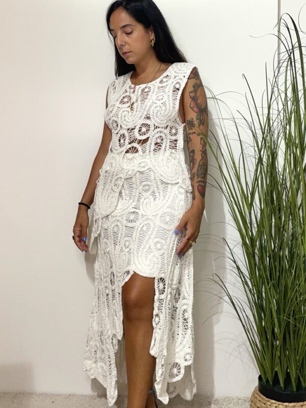 Top crochet asimmetrico